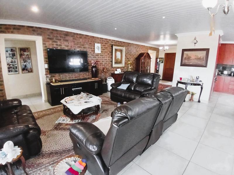 3 Bedroom Property for Sale in Stilbaai Wes Western Cape